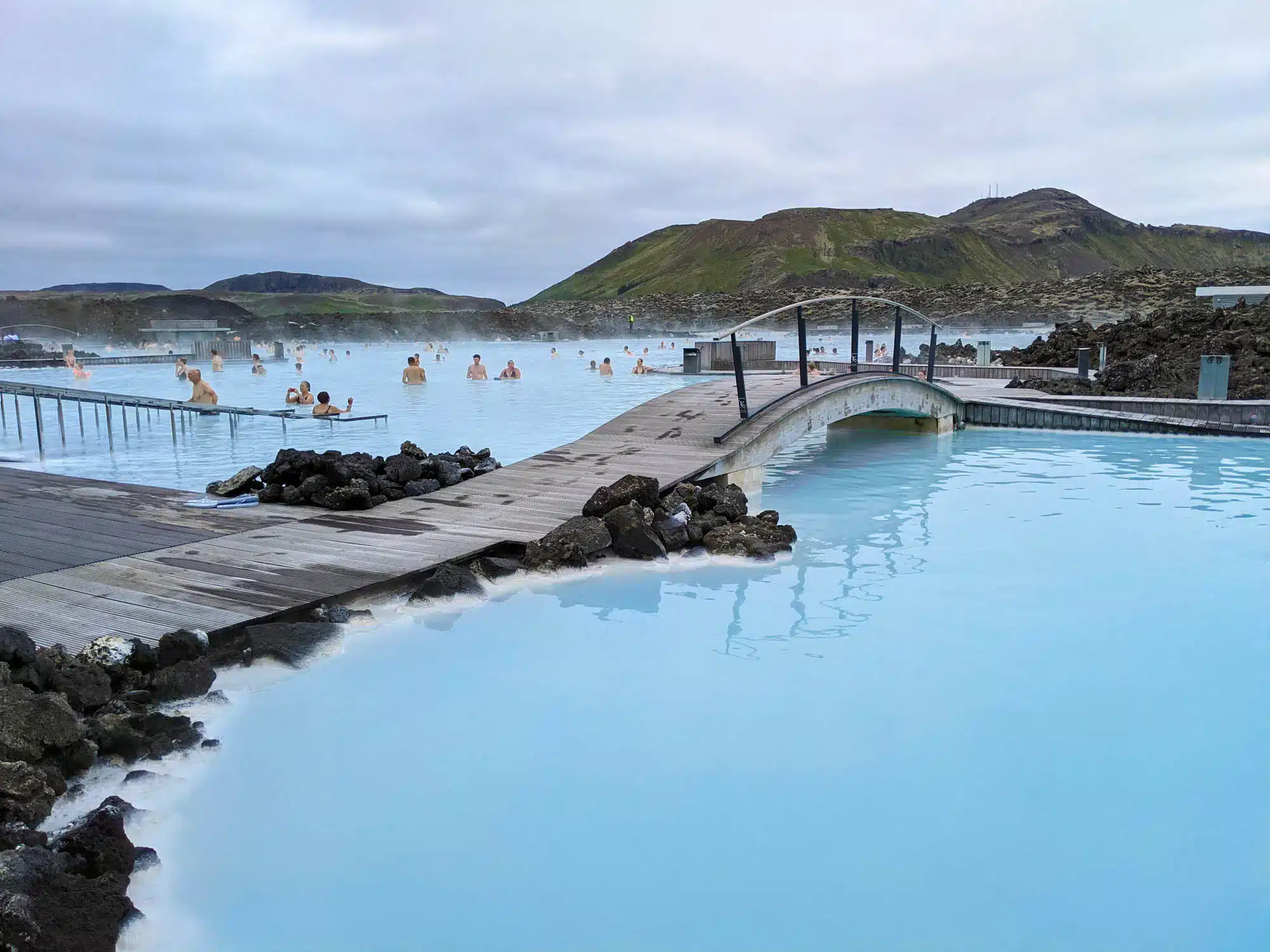 blue lagoon in iceladn