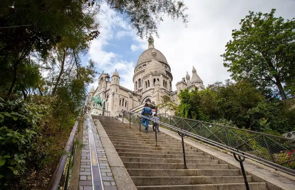 th Arrondissement Bohemian and Charming place to stay - Montmartre Mountain peak