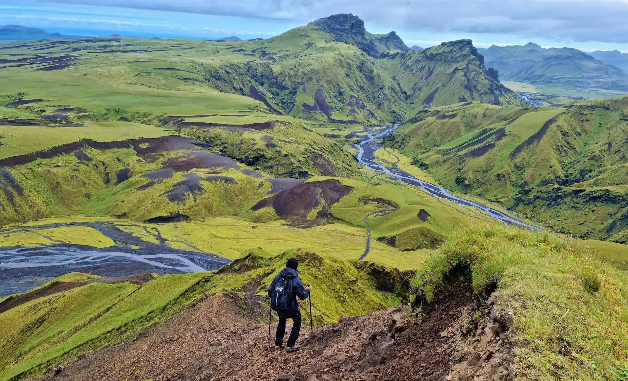 thakgil hiking trail iceland