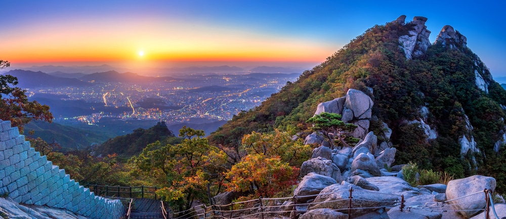 Sunrise At Baegundae Peak And Bukhansan Mountains In Autumn seoul In